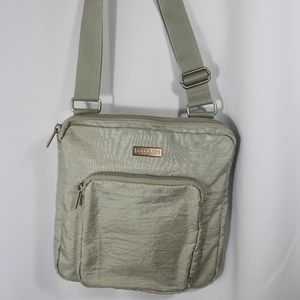 Baggallini Silver/Tan nylon crossbody purse